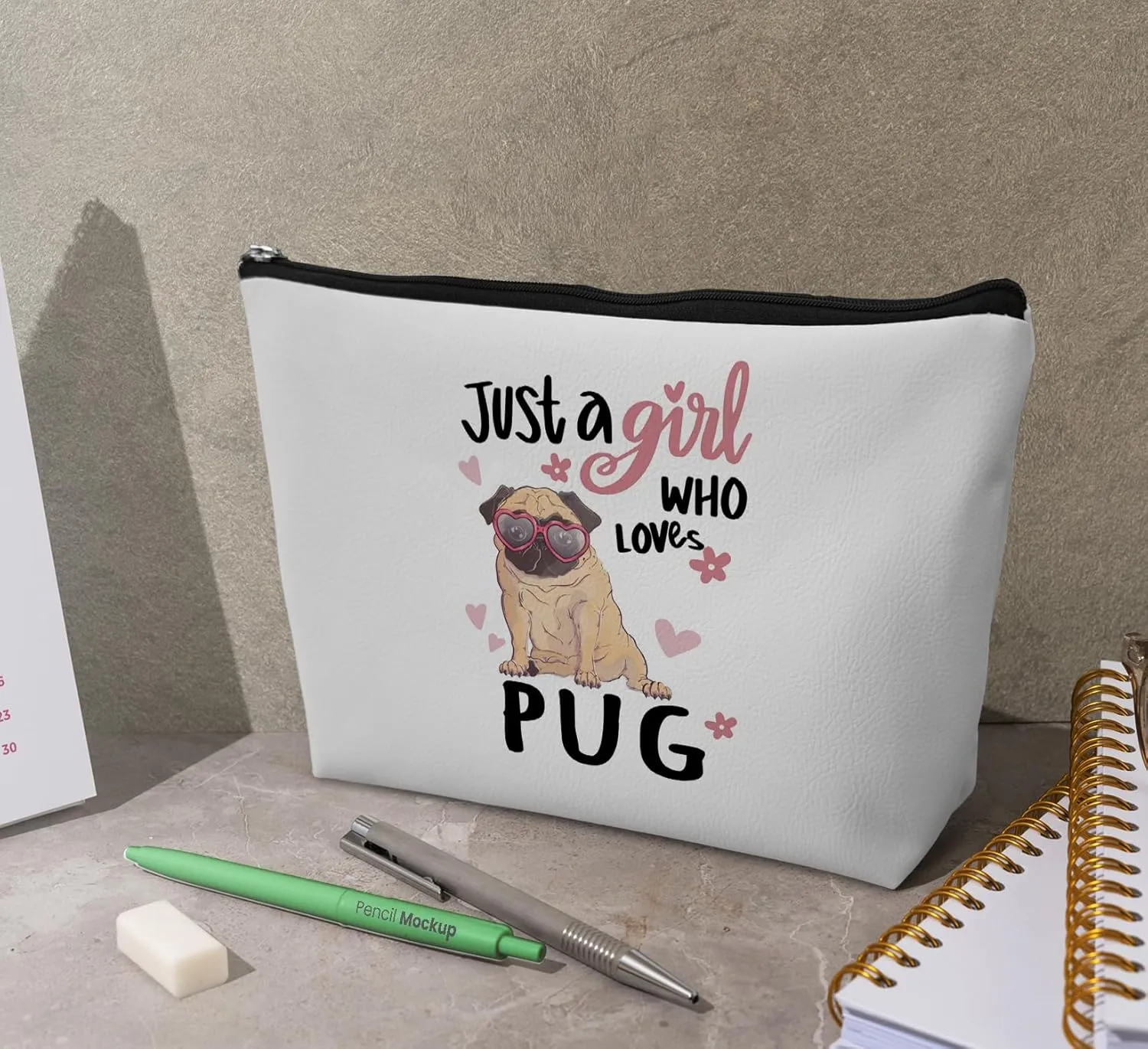 Cute Dog Makeup Bag,Pug Gifts for Pug Lovers,Just A Girl Who Loves Pug Leather Travel Makeup Pouch,Cosmetic Bag Zipper Pouch for Women,Travel Organizer Pouch Small Makeup Bag for Purse
