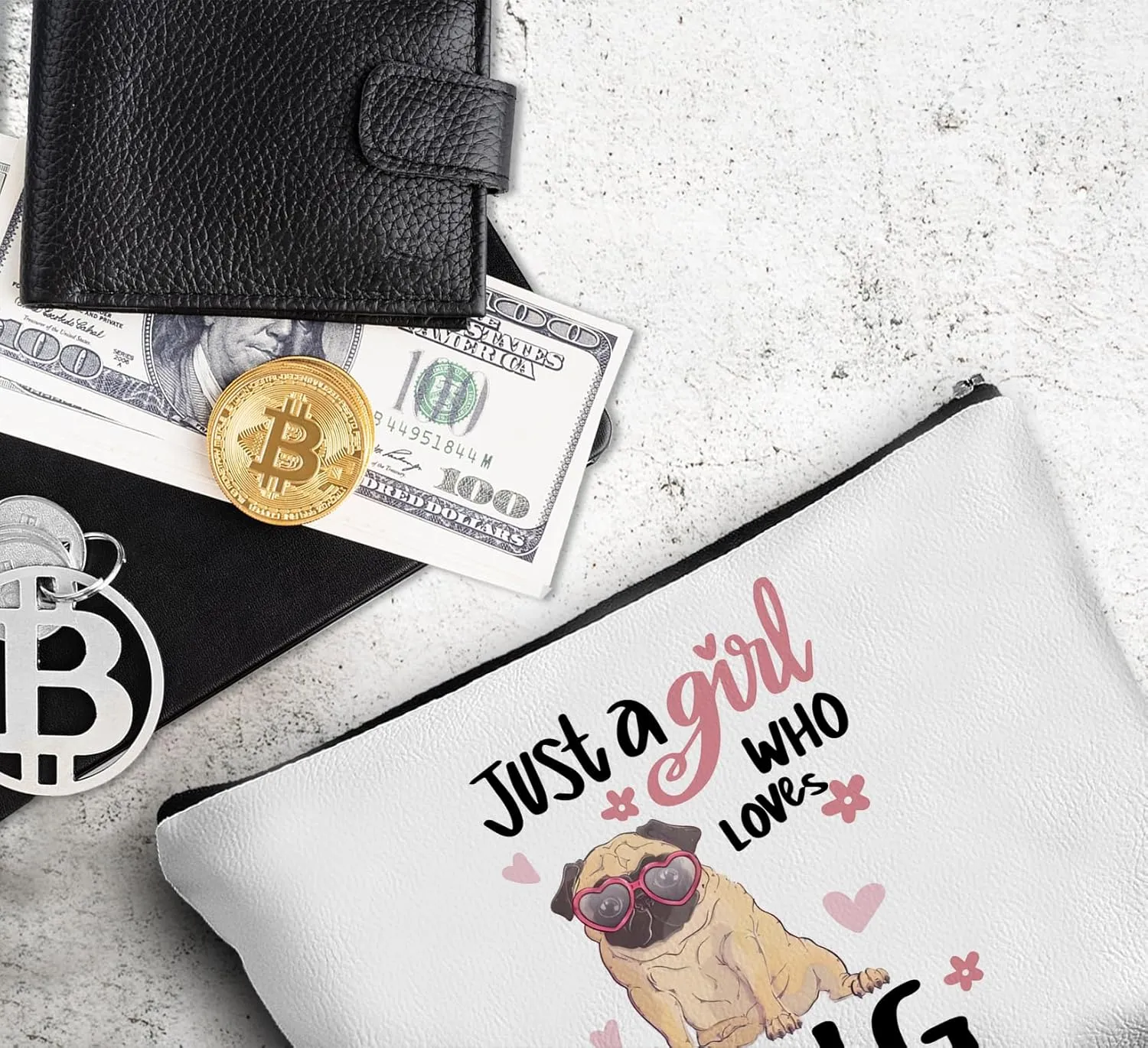 Cute Dog Makeup Bag,Pug Gifts for Pug Lovers,Just A Girl Who Loves Pug Leather Travel Makeup Pouch,Cosmetic Bag Zipper Pouch for Women,Travel Organizer Pouch Small Makeup Bag for Purse