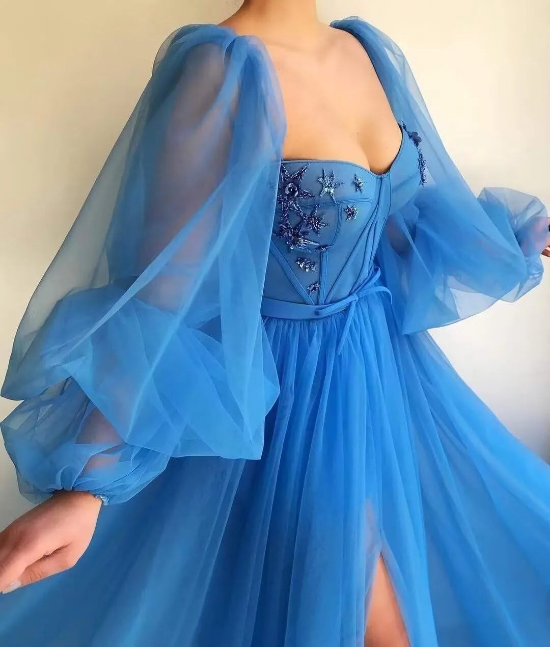 Long Sleeve Prom Dress for Women Sweetheart Tulle Ball Gown with Slit Appliques Princess Formal Evening Gowns