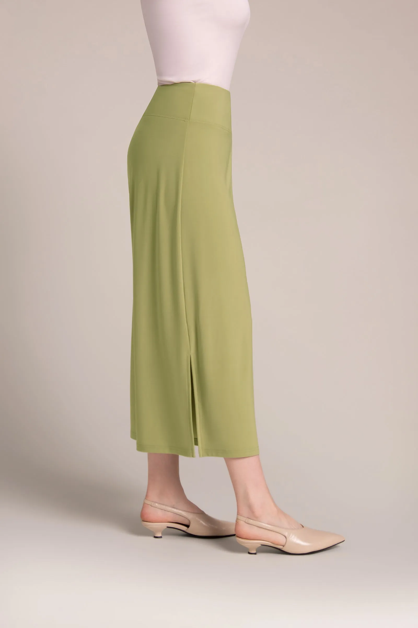 Side Slit Wide Capri | Epsom