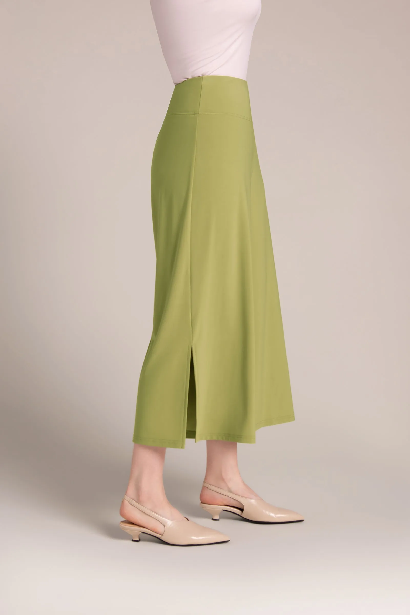 Side Slit Wide Capri | Epsom